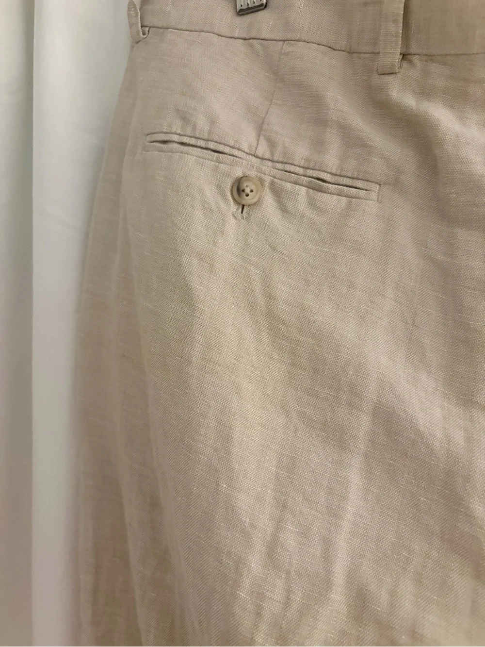 Men’s linen pants.